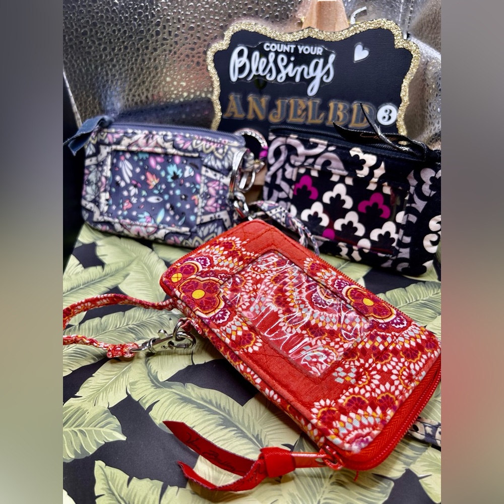 VERÁ BRADLEY WRISTLET/POUCH BUNDLE OF 3!